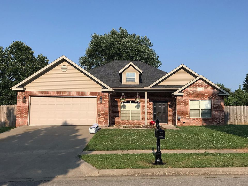 1st image of 664 N Sundance Dr