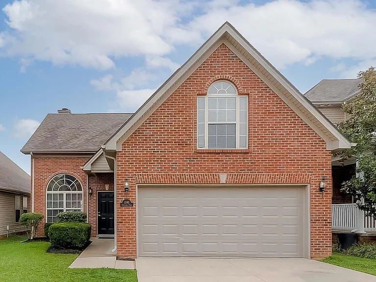 1140 Oatlands Park — Photo 1