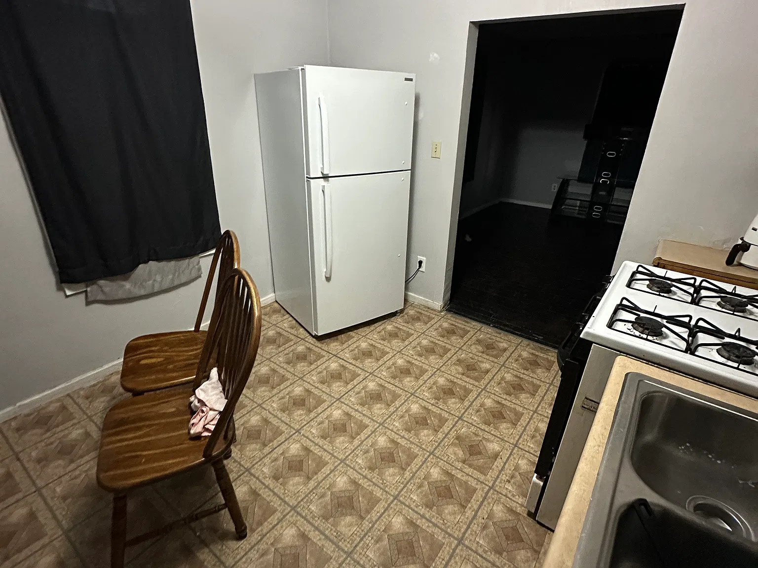 2 bed, 950 sqft, $950 — Photo 1