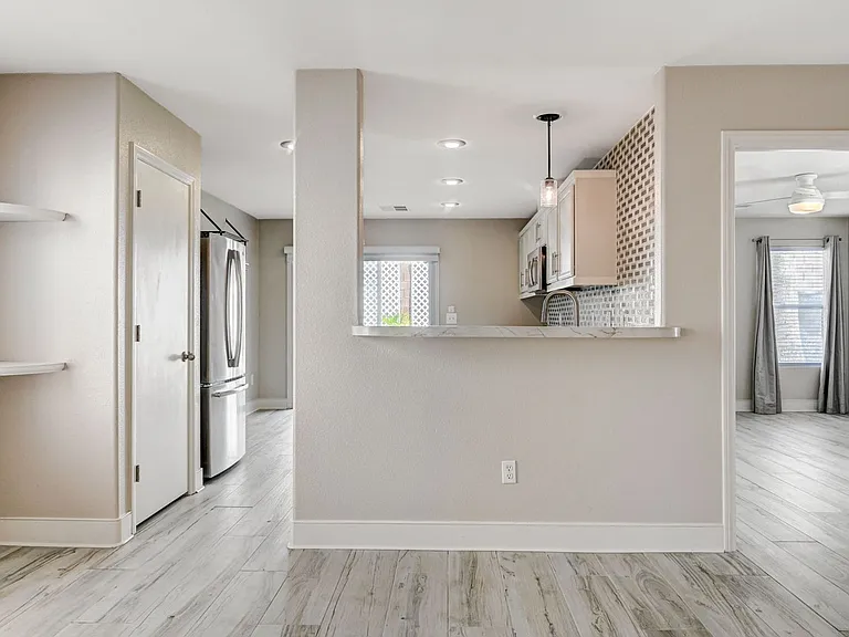 11092 Verismo St — Photo 4
