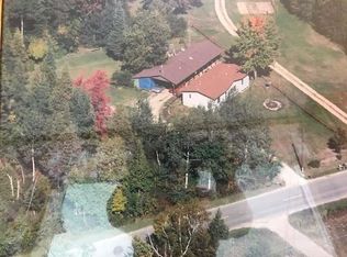 5299 E Mannsiding Rd, Clare, MI 48617