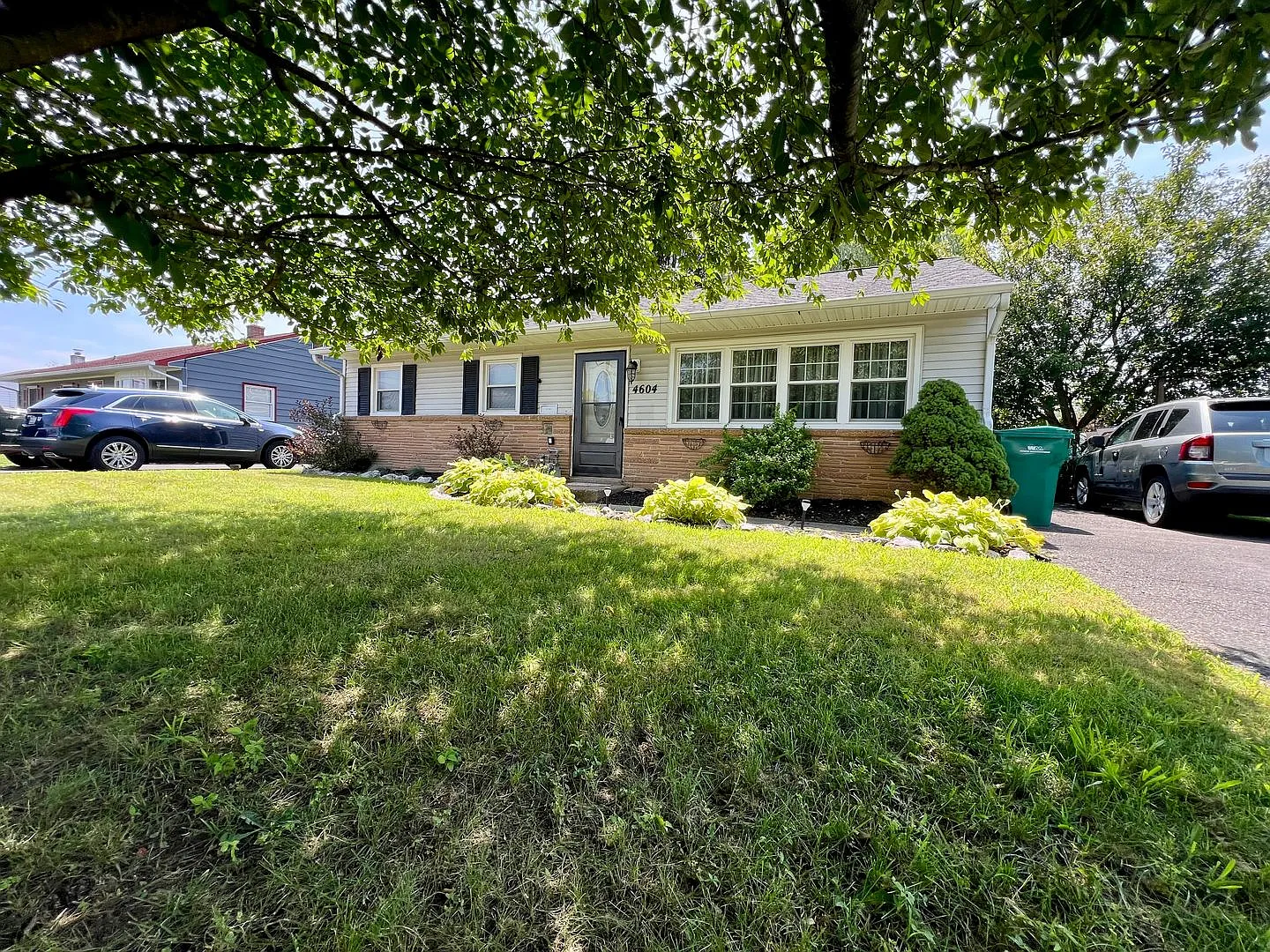 3-Bedroom Single Family Home in Bristol! Available Mid-September! — Photo 2