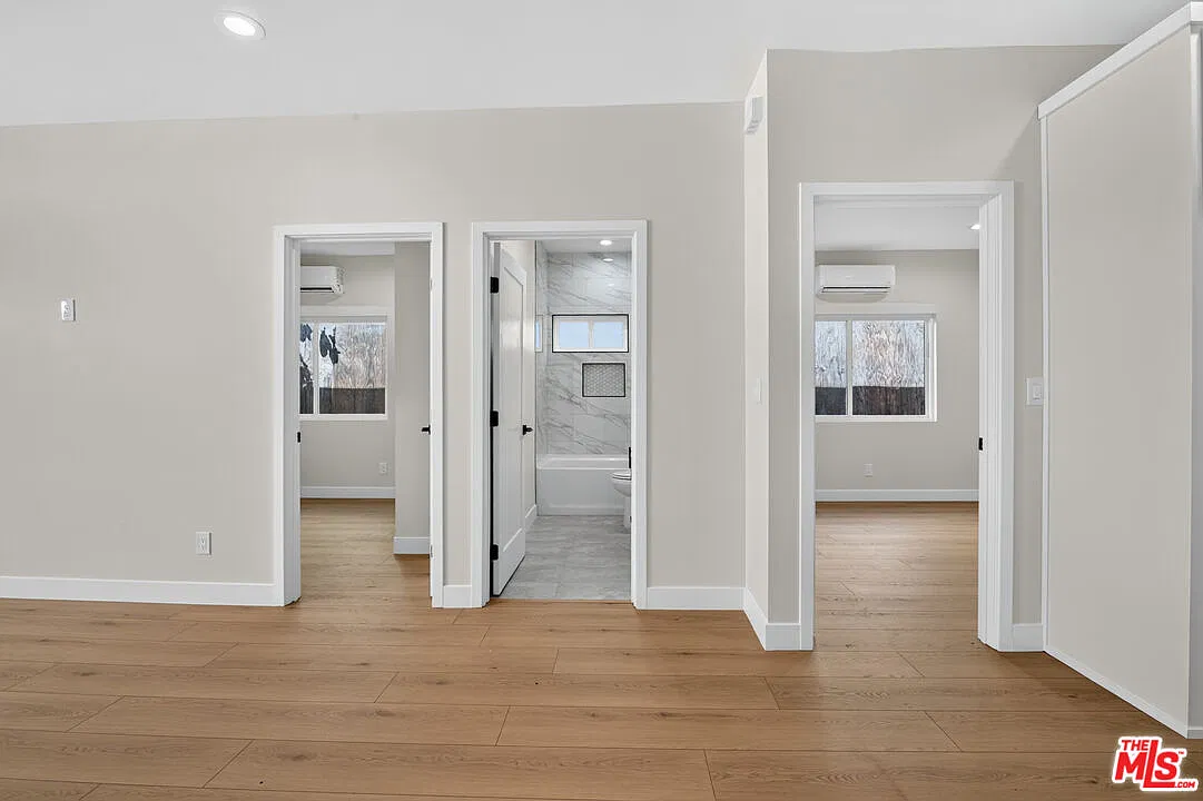 153 W 51st St — Photo 3
