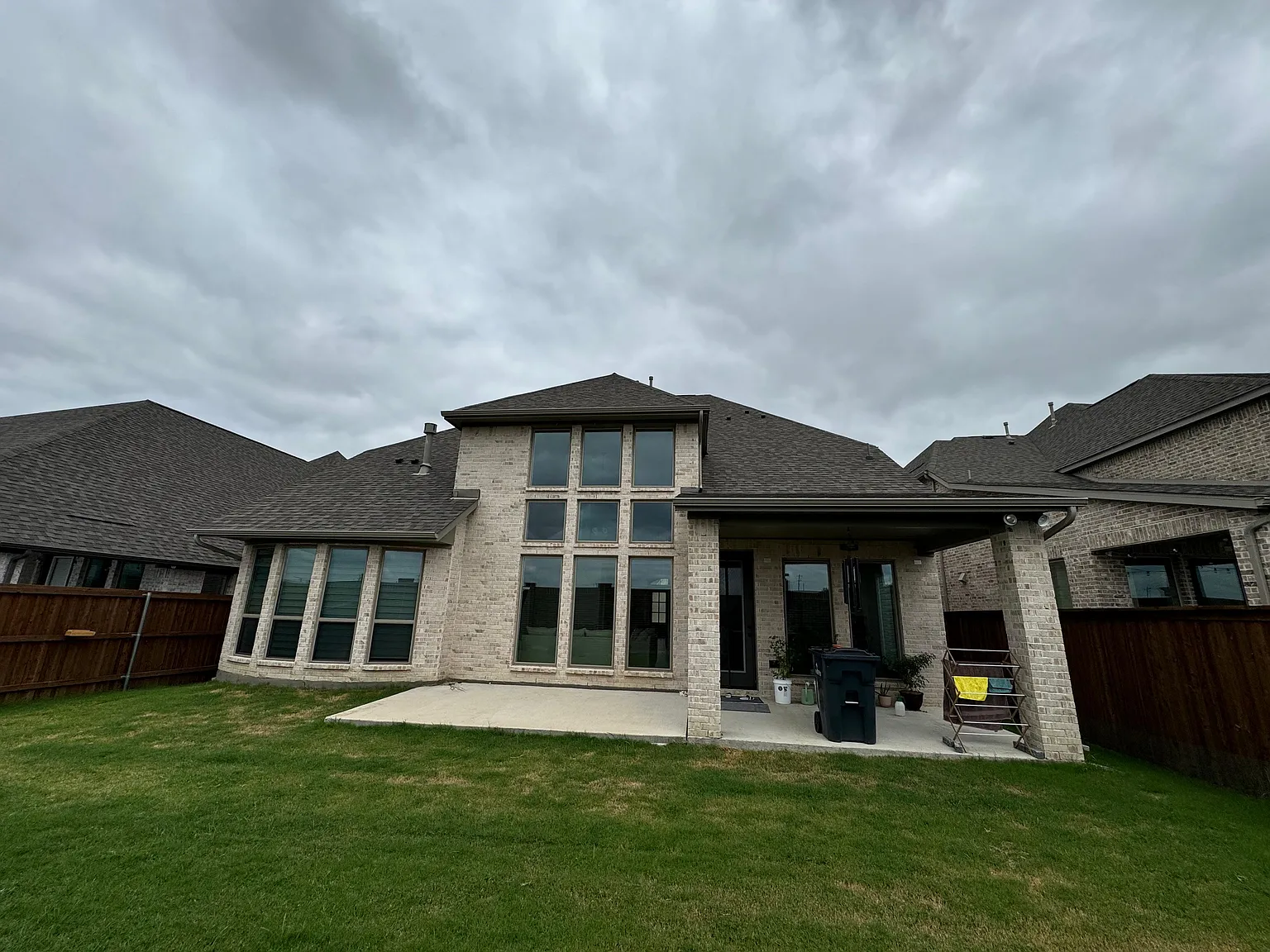 4 bed, 3500 sqft, $4,400 — Photo 3