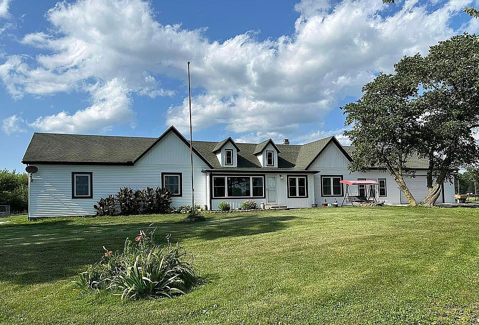 2nd image of 8438 Thomas Rd