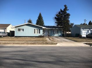 8 Arlington Dr, Romeoville, IL 60446