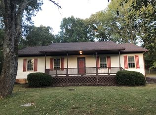 145 Hickory Ln, Bowling Green, KY 42101