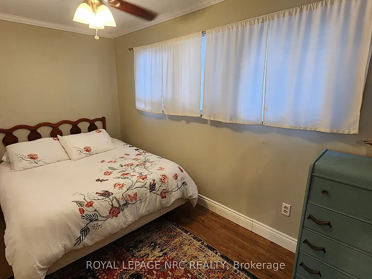 215 Devon Pl — Photo 22