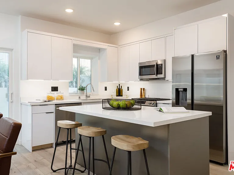 846 N Alta Vista Blvd #105 — Photo 9