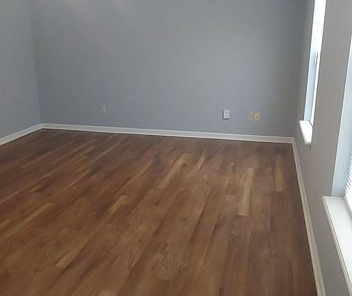 5th image of 322 Turfway Dr