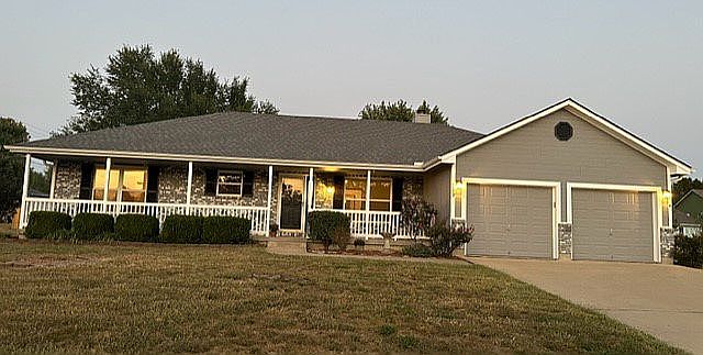 1st image of 209 N Meghan Dr