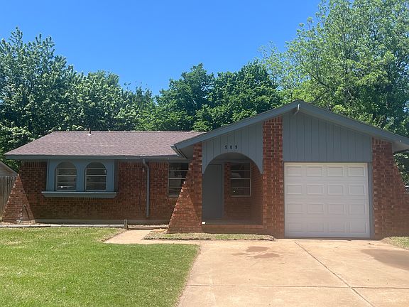 2nd image of 509 N Fordson Dr