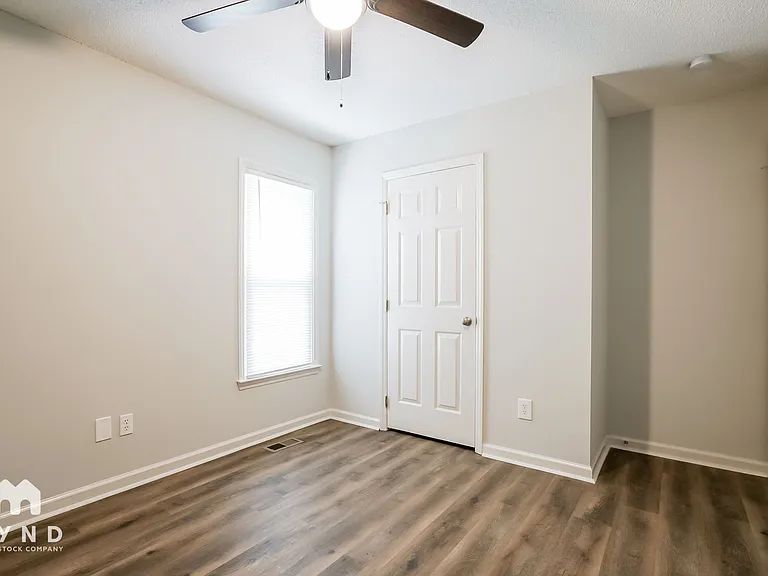 85 Richmond Dr — Photo 11