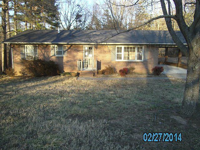 1st image of 1070 E Oak Hill Dr