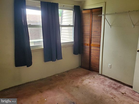 5th image of 25 Florence Tollgate Pl Unit 7