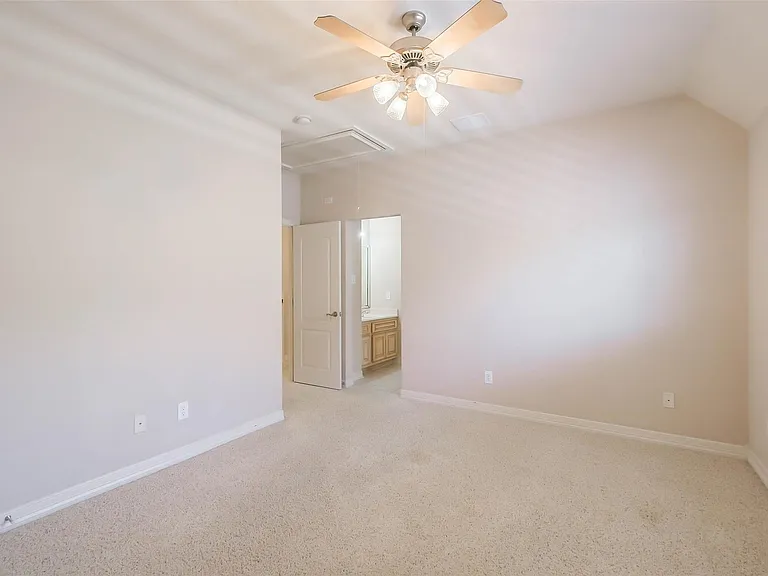 12411 Santiago Cove Ln — Photo 40