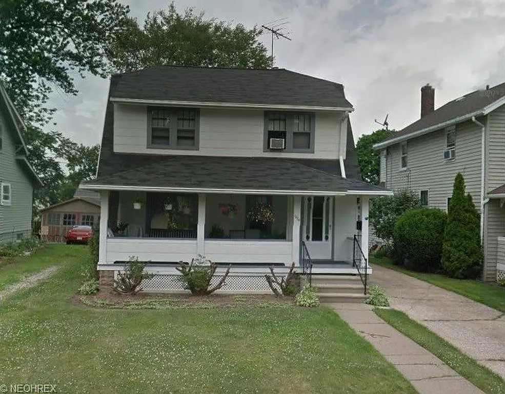 1424 Oakwood Ave photo 1