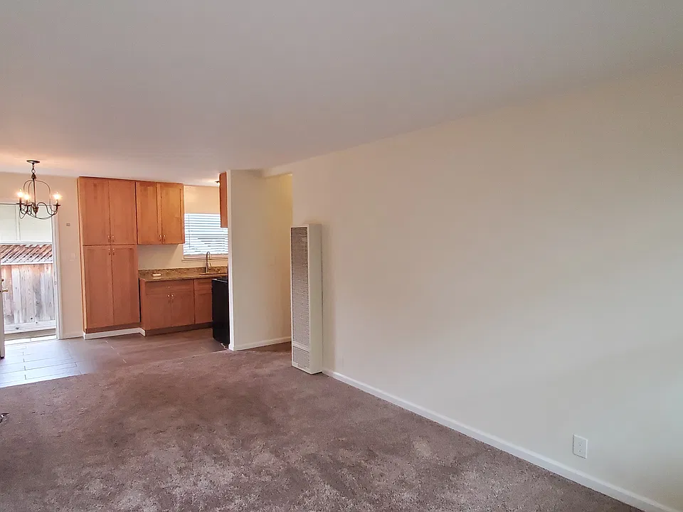 1358 Jefferson Ave #3