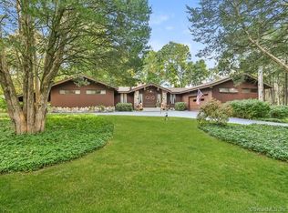 15 Normandy Rd, Trumbull, CT 06611