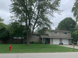 3811 Fremont St, Rolling Meadows, IL 60008