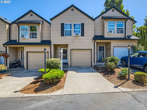 13949 Beavercreek Rd APT 102, Oregon City, OR 97045