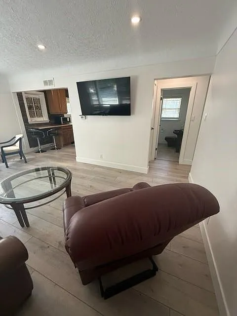 2 bed, $3,000 — Photo 3