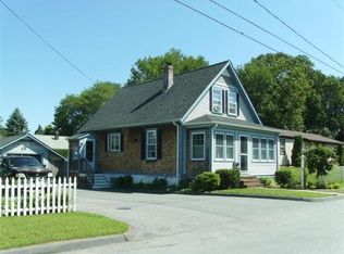 17 Roosevelt St, Acushnet, MA 02743