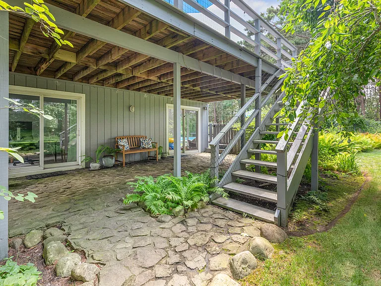 8 Longview Rd — Photo 24