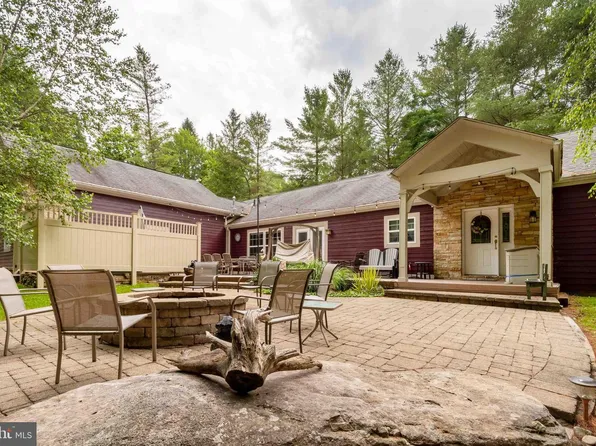 37 Skippers Point Rd, Oakland, MD 21550