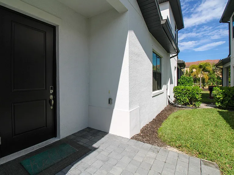 14803 Loggerhead Dr — Photo 3