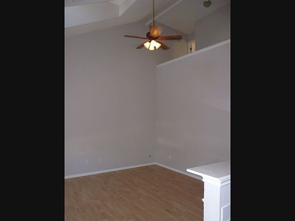 4th image of 2518 W Ash Pl