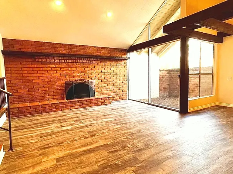 24851 Rollingwood Rd — Photo 3