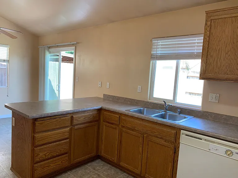 5404 El Palacio Dr — Photo 8