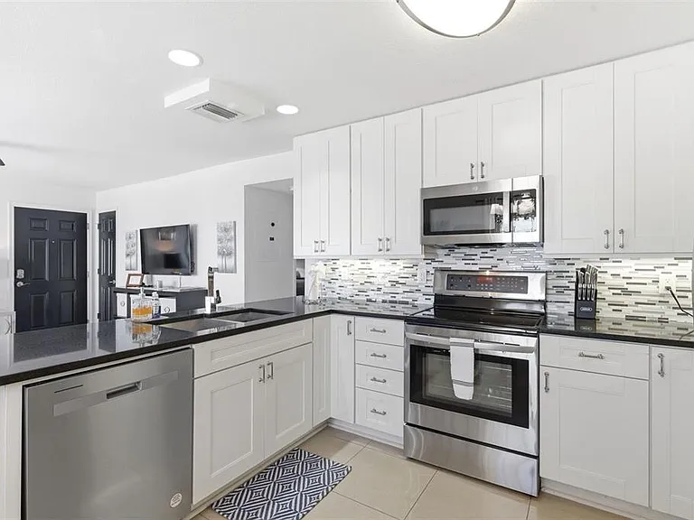 5280 Coquina Key Dr SE #A — Photo 16