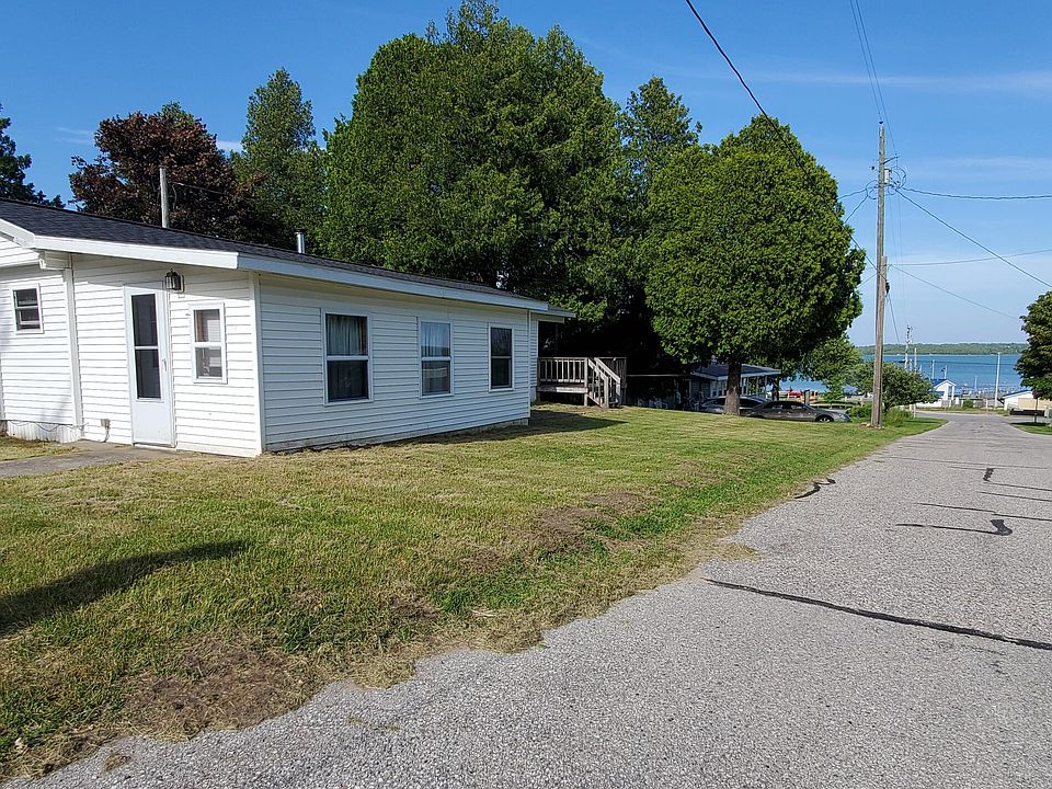 344 Pine St, De Tour Village, MI 49725 MLS 22544 Zillow