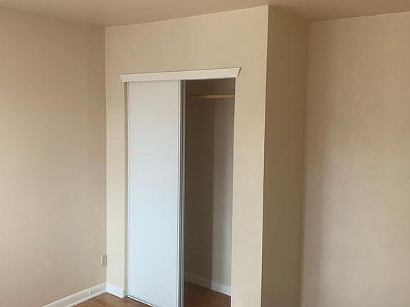 2nd image of 1431 Acacia Dr