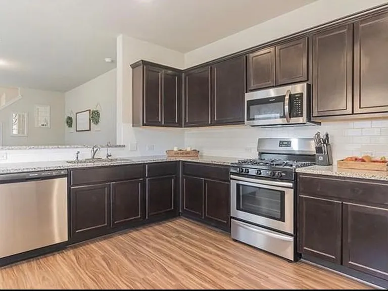 112 Schuster Ct — Photo 7