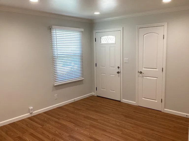 1414 Jasmine St — Photo 5