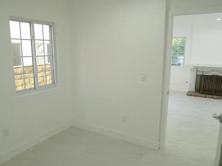 2623 E Maureen St — Photo 18