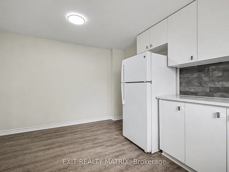 1468 Heatherington Rd #B — Photo 10