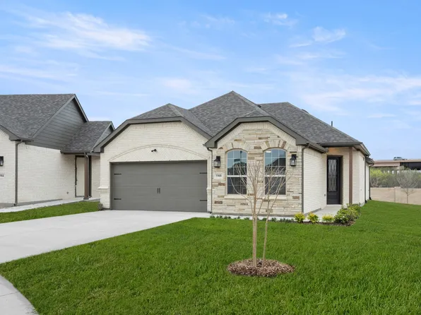 5900 Carmona Trl, Fort Worth, TX 76123