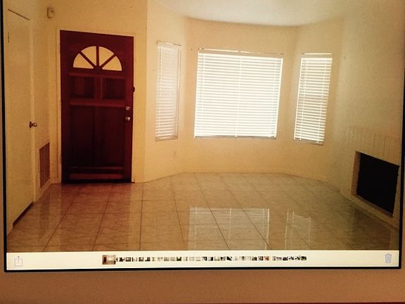 Living room & Entrance