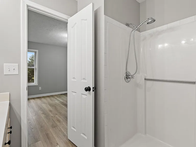 105 Bay Hill Dr — Photo 13