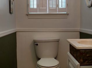 27 W Johnston St, Washington, NJ 07882