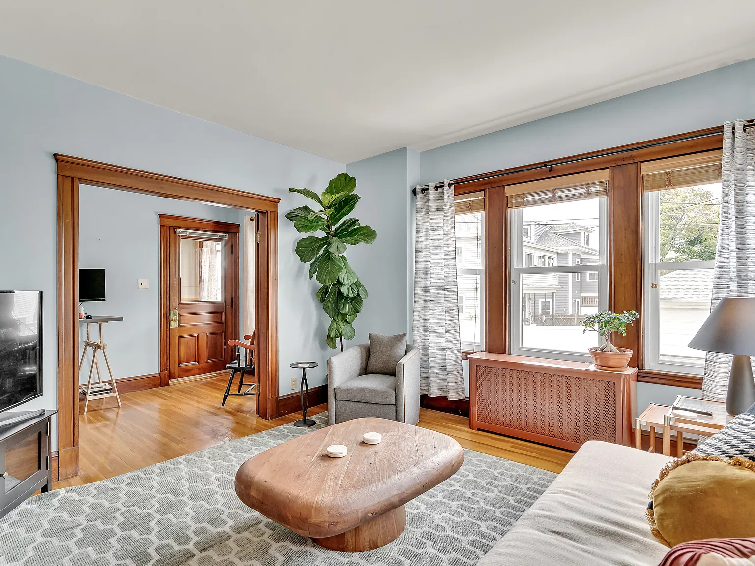 2 bed, 1200 sqft, $2,995 — Photo 1