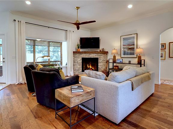 4th image of 13 Alloway Ln