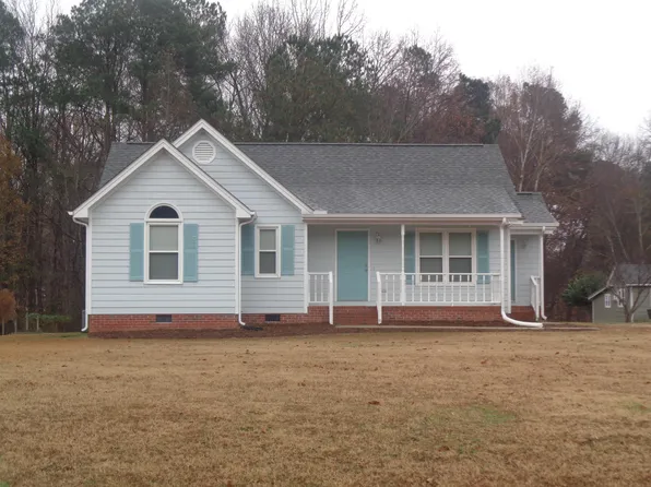 1400 Squire Ridge Dr, Fuquay Varina, NC 27526