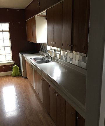 2nd image of 335 N Burton Ave