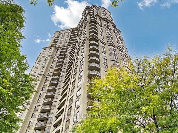78 Harrison Garden Blvd #103, Toronto, ON M2N 7E2