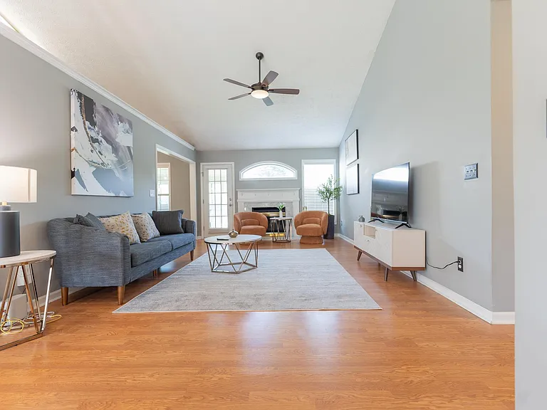 4589 Brook Farms Dr — Photo 6